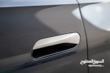  7 Volkswagen ID6 Pro 2022 + 2023  مستعمل و كفالة اتوهب فحص اتوسكور 90% فما فوق