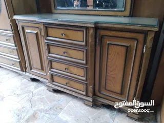  3 سرير مجوز وكومدنتين وتسريحه خشب لتيه وزان بحاله ممتازه بدون خزانه