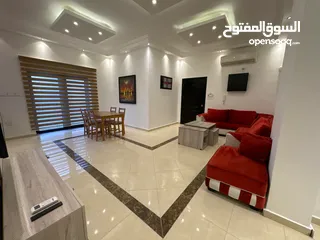  4 شقه غرفتين نوم مع ترس خاص قرب الدوار الرابع