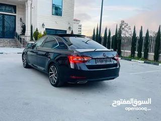  6 سكودا سوبير 2017/16 مع فتحة فل الفل ديزل متور 2000.  190 حصان
