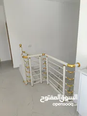  17 بيت جديدغير مسكون مكون من ثلاث طوابق المزرعه الغربيه