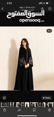  11 فساتين وعبايات