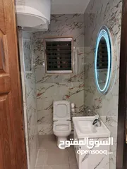  7 شقه للايجار