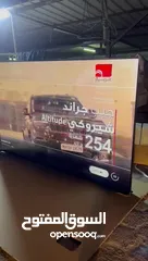  4 البيع على تلفزيون QLED بالكرتون 98" فيها طقه بالزاويه اليسار كما بالتصوير الفيديو