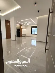 4 شقة فاخرة للبيع – الطيرة  امتداد شارع المطل