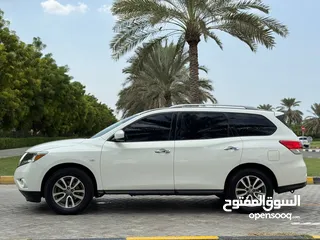  5 NISSAN -  PATHFINDER - 2014 -  VERY GOOD CONDITION -  GCC