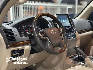  10 Land Cruiser GXR V8