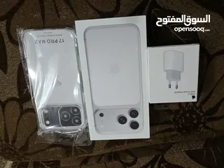  1 ايفون 17 برو ماكس لون سلفر