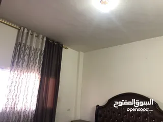  13 منزل مستقل (طابقين)  للبيع الزرقاء-جناعة ،مدخل منفصل لكل طابق