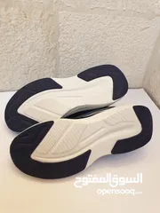  8 بوط نايك جديد لون كحلي