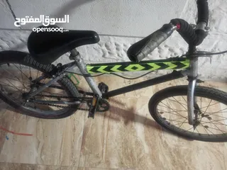  4 بسكليت مستعمل جنط 20 ممتاز بسعر الحرق مناسب لعمر 10 سنوات واكثر
