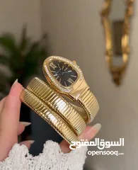  11 ساعة الحية