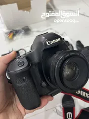  2 كاميرا كانون 5D مارك 3 الغنية عن التعريف مع عدسة 50mm