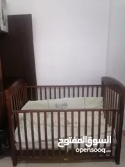  9 سرير بيبي للبيع ماركة جونيور
