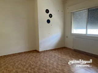  6 شقة فارغة - دير غبار - 3نوم 1ماستر - 200م - بلكونتين بإطلالــــه مميزة - قرب الخدمات - موقع هادئ