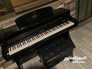  3 Deen pianos grateful hearts