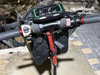  6 سكوتر كهربائي اينوكيم