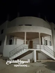  1 بيت مستقل للبيع