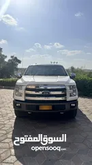  4 فورد F150 لاريت نظيفه جداً و حادث طلق ناري في الزجاج الامامي