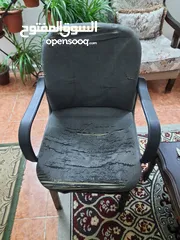  3 كرسي مكتب بحاجه تجنيد