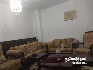  2 طقم كنب  مرتب نضيف بسعر مناسب