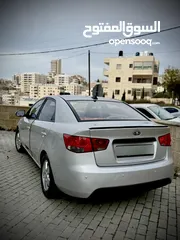  2 كيا فورتي 2009 للبيع او بدل