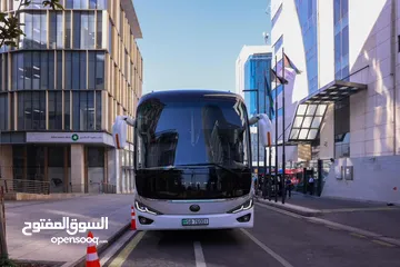  25 باص فان10ركاب لنقل الركاب والسياح وخدمات التوصيل من والى المطار والمعابر الحدوديه والجولات السياحيه