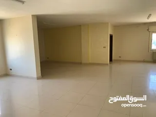  1 شقة للبيع مساحتها 334 متر