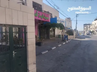  3 طابق كامل للايجار مع ساحة خارجيه