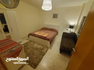  4 مطلوب شريك سكن لشقة مفروشة في عبدون