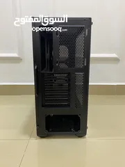  13 MasterBox MB520