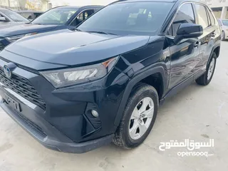  8 2021 TOYOTA RAV4, LE  بطاريه ليثيوووم السياره توب نضافه بصلاه على النبي