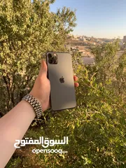  1 ايفون 11 برو ماكس 256 جيجا بطارية 100٪؜ نموذج M مغير بطارية فقط مش مغير فيه اي اشي ثاني ومساحة 256