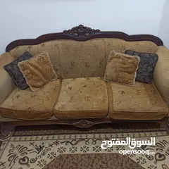  2 طقم كنب 10مقاعد  و سجادة مستعمل