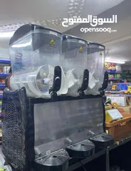  2 ‎ للبيع: ماكينة عصير مثلج (سلش) ثلاث خزانات بحالة ممتازة من شركة قوقة الايطالي