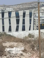  3 شقه مشطبه جاهزه في منطقه استثمارية تصلح للإستثمار لسكن الطالبات أو السكن العائلي خلف مطعم بحري .