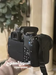  3 كاميرا Canon 800D للبيع
