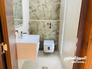  12 شقة مميزة للبيع في عمان - ضاحية النخيل - طابق شبه أرضي