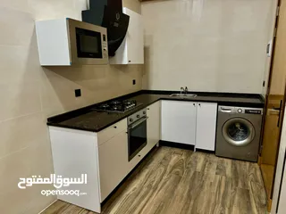  2 استوديو مفروش 5 نجوم جديد لم يسكن بعد - مجهز بالكامل في الشميساني من المالك مباشرة