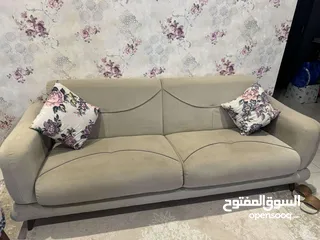  2 كنب مستعمل للبيع جيد 2 ف 1  كنب مع سرير