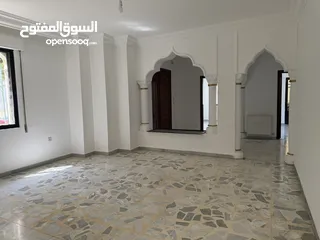  12 فيلا دوبلكس للبيع في جبيهة - حي المنصور