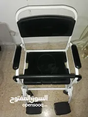  1 كرسي مُتحرك بحالة ممتازة جداً   استعمال خفيف، للبيع