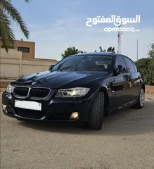  3 BMW 320i 2012 صفار والسعر حرق