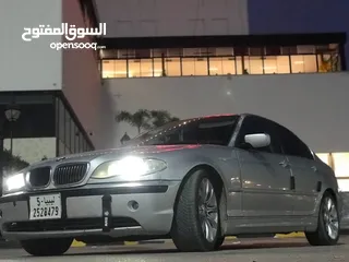  1 BMW 330i.. مديل 2001