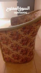  2 كنب مستعمل بحاله جيدة ب 400 شيكل