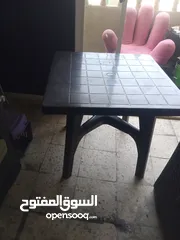  2 طاوله سفره بلاستيك مربعه للبيع مع كراسي