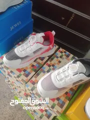  2 السلام عليكم ورحمة الله وبركاتة  احذيه بيبي ولادي محير الوان ونمر