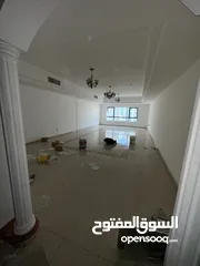  10 ( محمود سعد ) الايجار السنوي في الشارقة ثلاث غرف وصالة تكييف علي الماللك جيم مسبخ مجاني