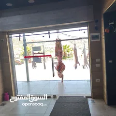  3 ملحمه مع مطعم في ارقا أماكن سوف منطقه سياحيه بالقرب من مستشفى هيا العسكري المكان مقططض بالمقتربين
