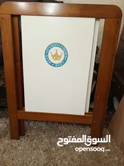  2 سرير اطفال خشب ماركة عالمية مع ناموسية